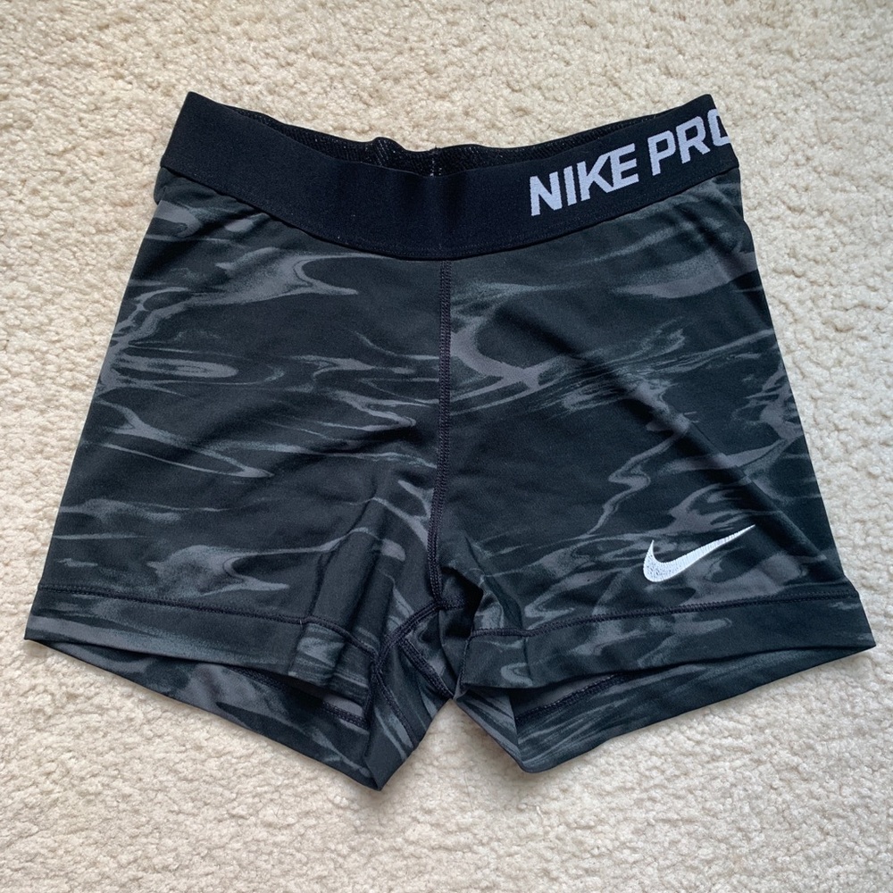 Grey and black Nike pro spandex